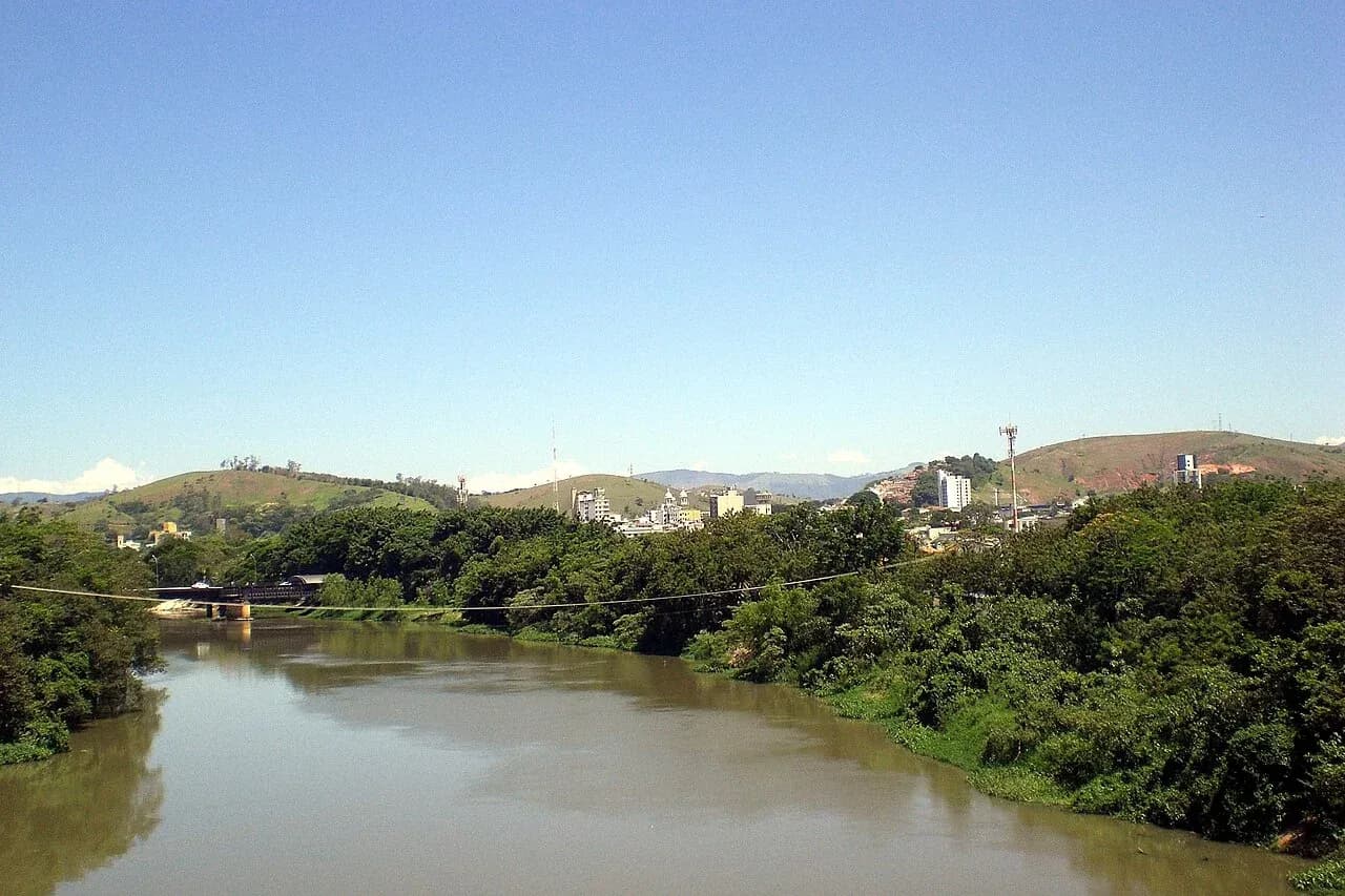 Rio Paraíba do Sul em Guaratinguetá. Imagem ilustrativa.