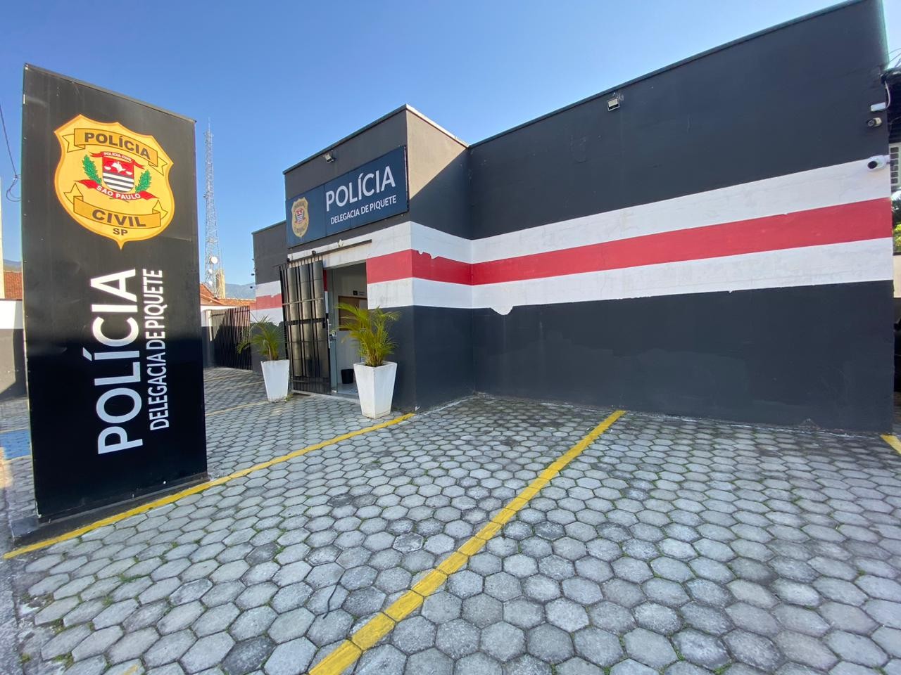 Bombeiros localizam corpo de professor da Unifesp em cachoeira de Piquete